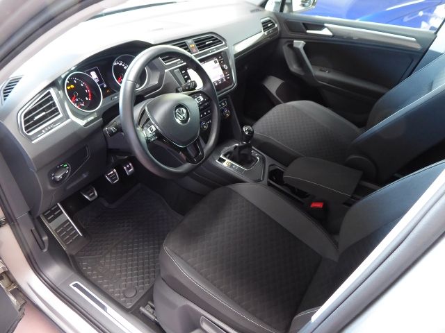 Fahrzeugabbildung Volkswagen Tiguan 1.5 TSI Join 1. HAND ACC NAVI LANE-ASSIST
