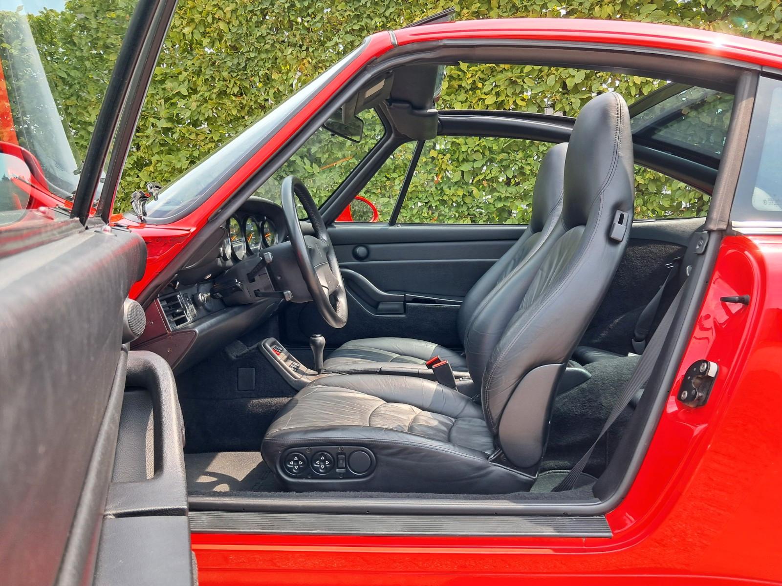 Porsche 993 Targa Deutsch Scheckheft Indischrot