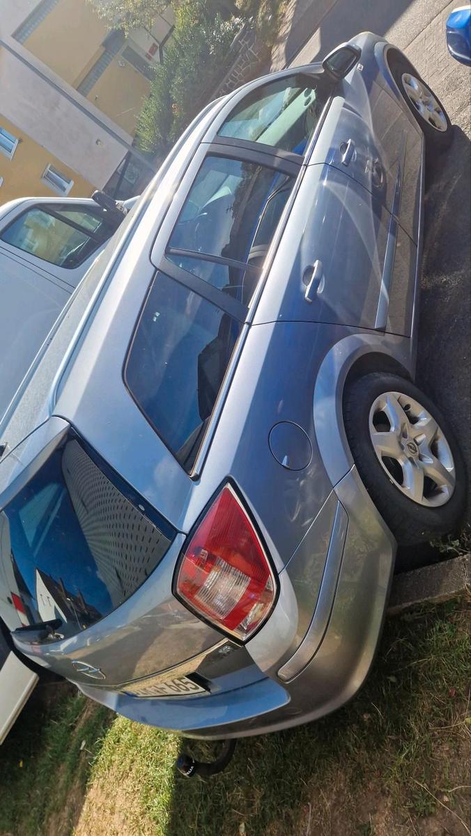 Opel Astra 2007 — photo 10