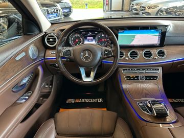 Mercedes-Benz E 350 *BURMESTER*KEYLES*PANO*AHK*ACC*StandHZ*
