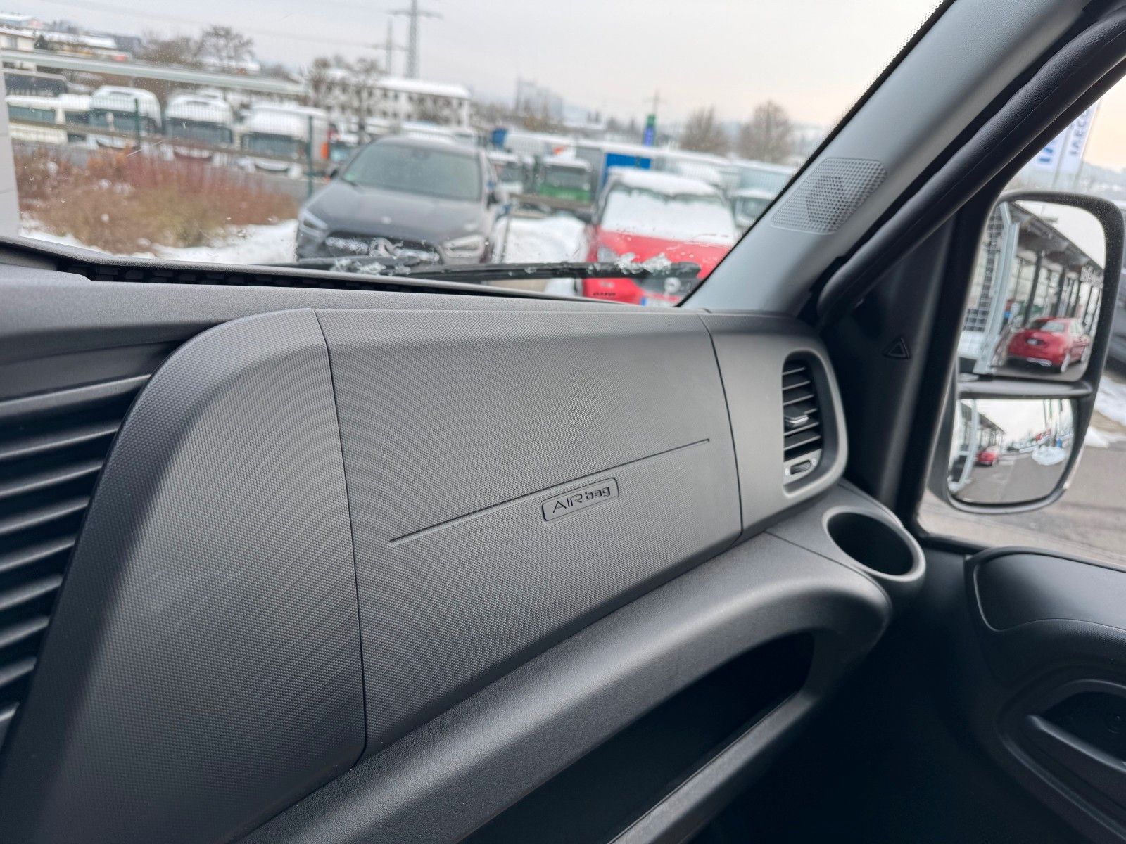 Fahrzeugabbildung Iveco Daily 70C18 H 3.0L *R3.450mm*AHK*Kamera*Sperre*