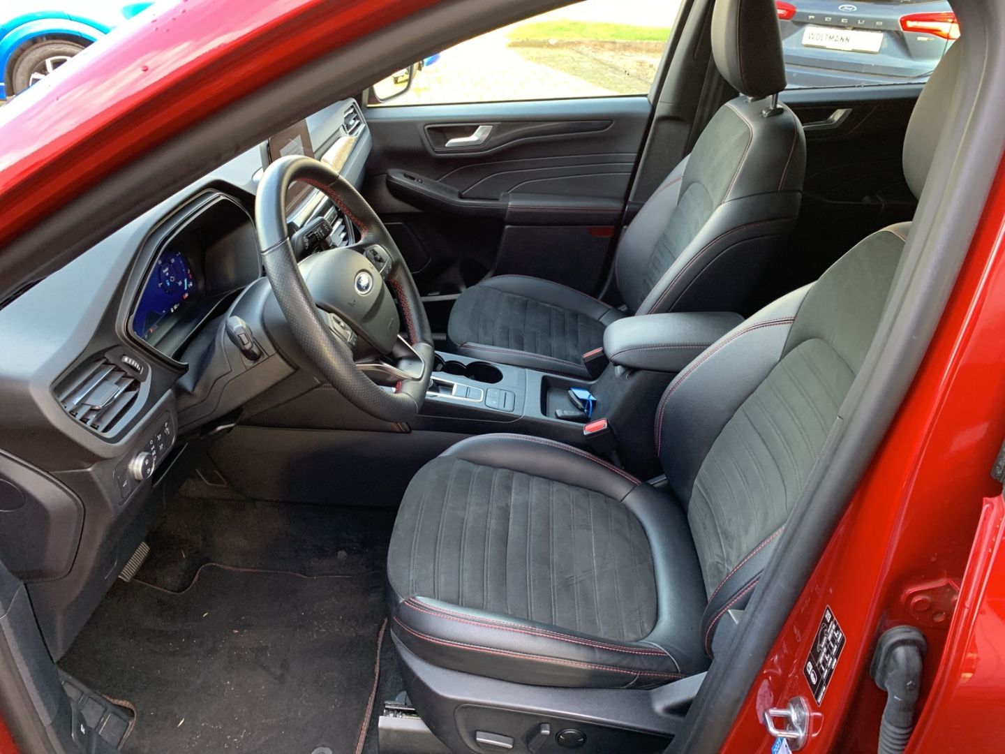 Fahrzeugabbildung Ford Kuga Hybrid ST-Line X 2.5 Duratec FHEV, Ganzjahr