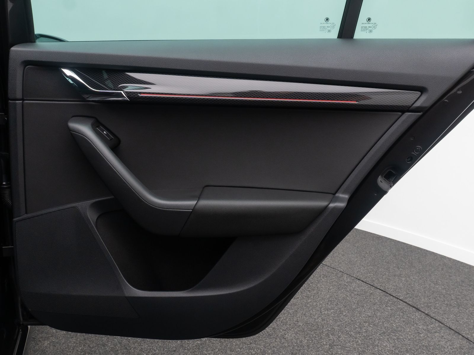 Fahrzeugabbildung SKODA Octavia RS 60 ACC Kamera SoundSys Memory DAB 18"