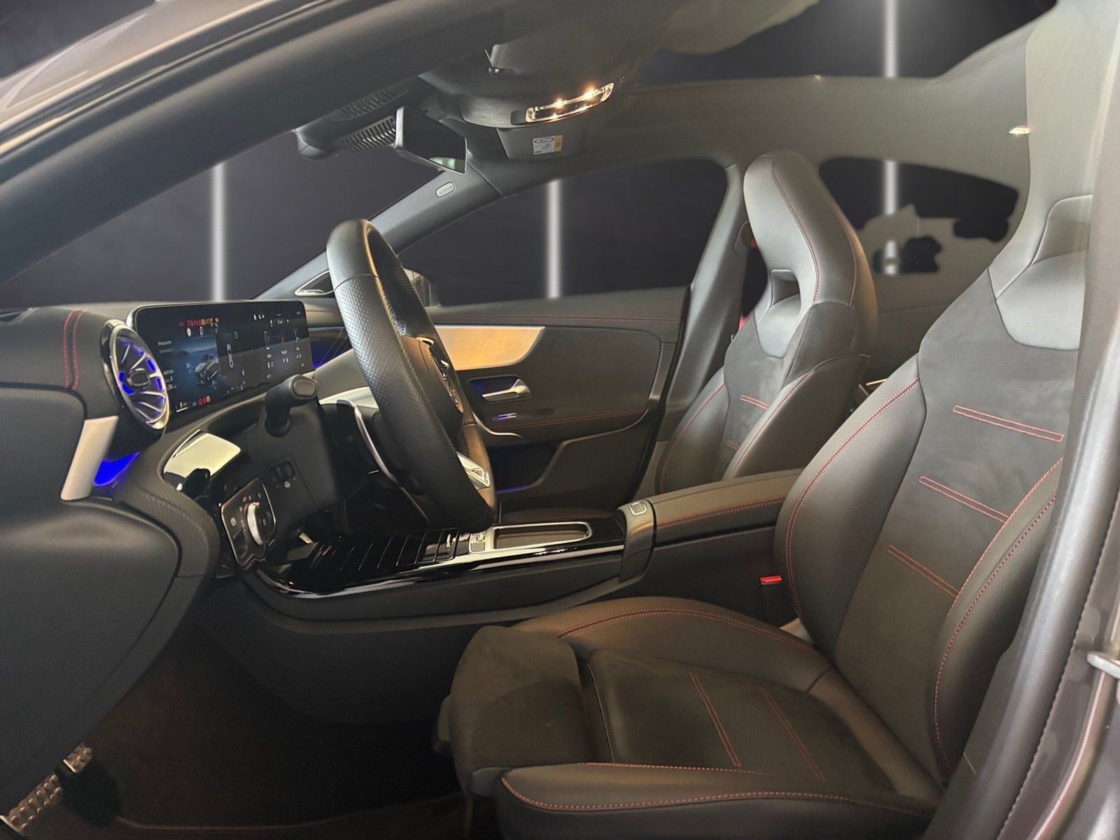 Fahrzeugabbildung Mercedes-Benz CLA 35 4M AMG*Aero*Pano*Burmester*Kam*Distronic*