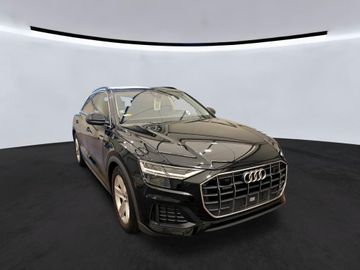 Audi Q8 - 2