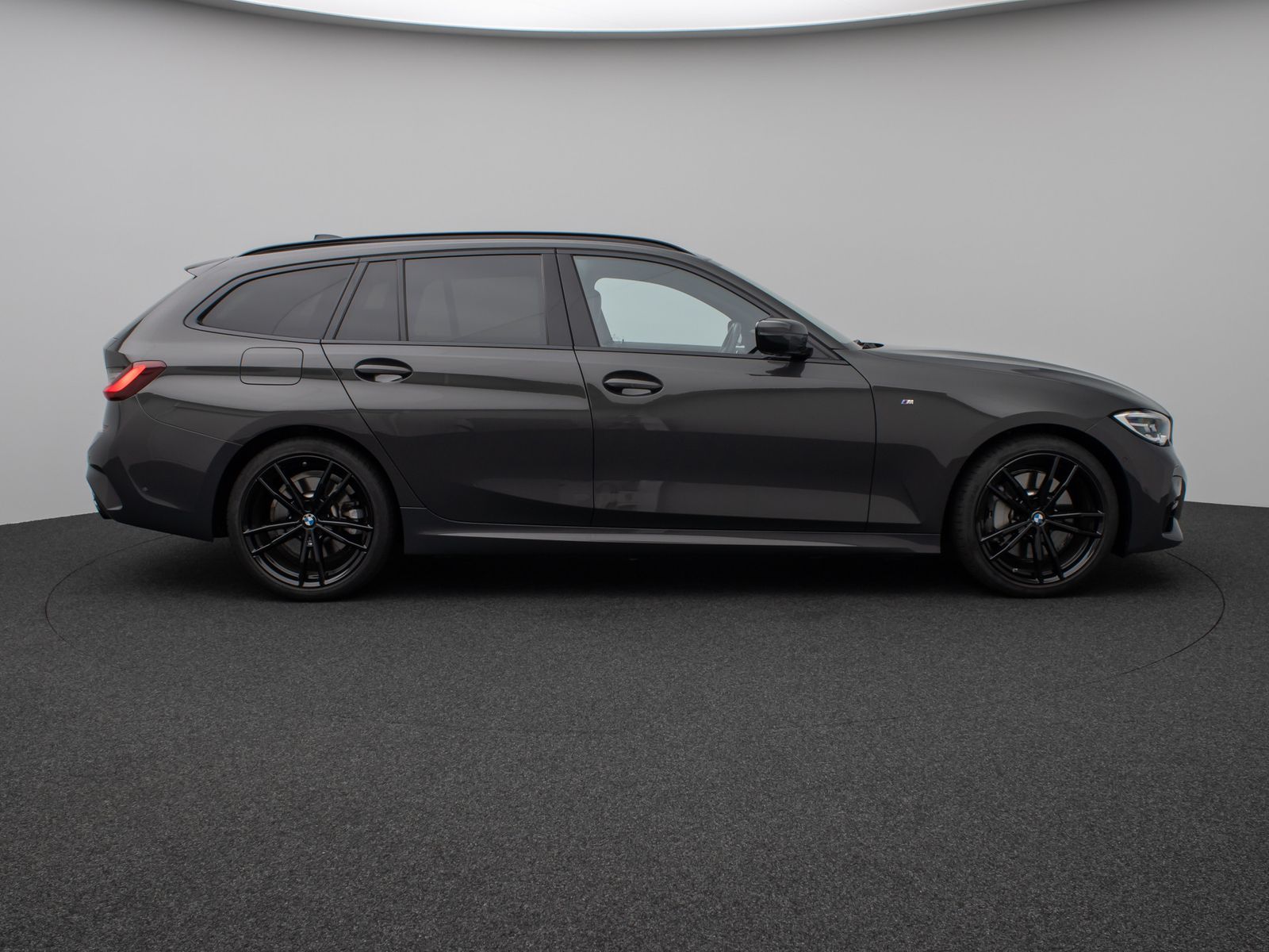 Fahrzeugabbildung BMW 330i M Sport Kamera DAB CockPitPr AHK Alarm 19"