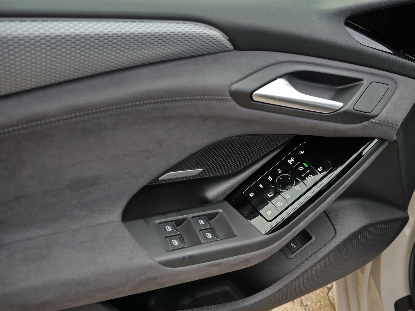 Audi S6 e-tron - Bild 23