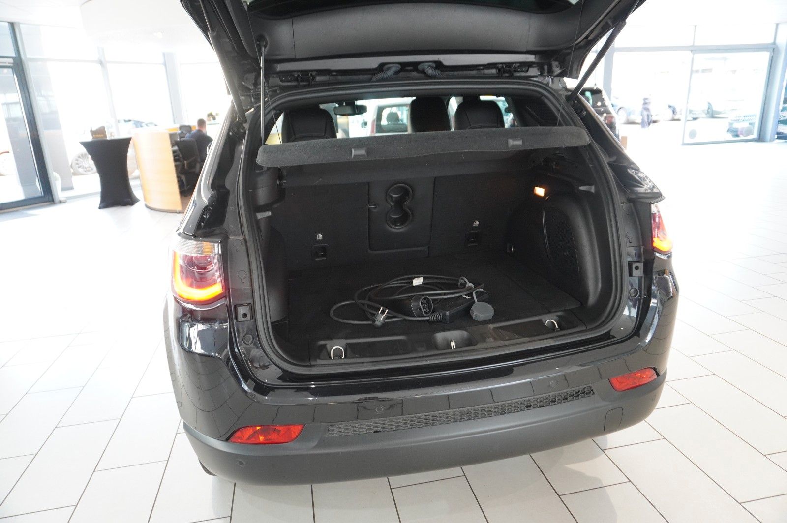 Fahrzeugabbildung Jeep Compass S 1.3T-GDI PHEV AWD SPORT NAVI/SH/KAMERA