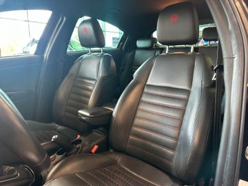 Alfa Romeo Giulietta *BI-XENONAFS)*2-ZONEN*TEMPO*SPORT*