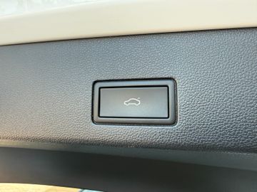 Volkswagen Golf VIII 2.0 TDI Variant Life|Kamera|Navi|AHK