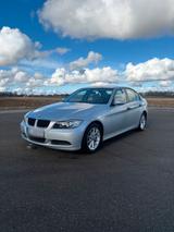 BMW Bmw 320i e90 , Automatik, Sitzheizung, Pdc... - BMW 320: 320si E90