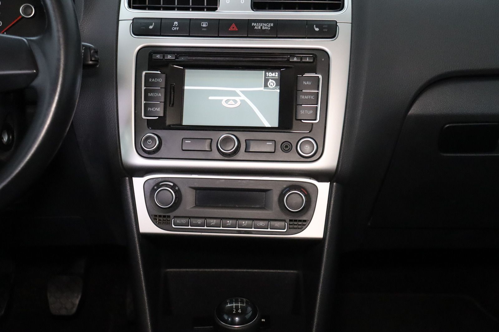 Fahrzeugabbildung Volkswagen Polo 1.2 Life Klimaaut. * SHZ * Alu * LED
