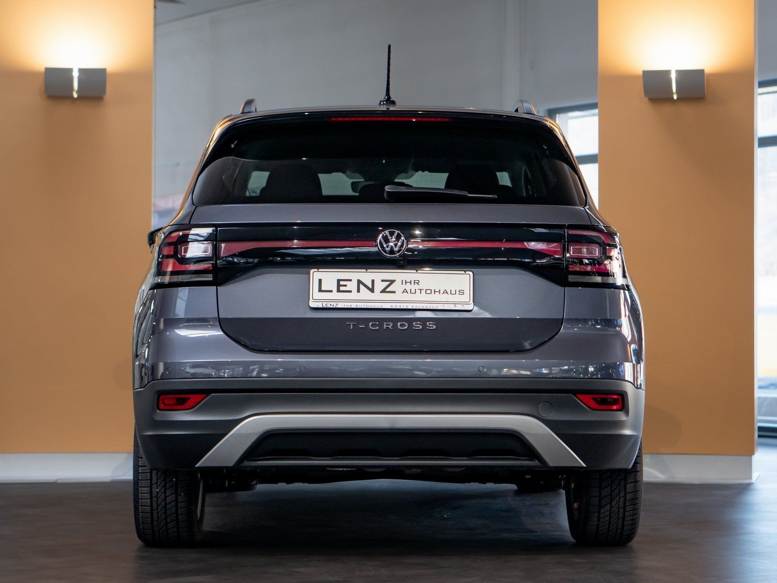 Fahrzeugabbildung Volkswagen T-Cross Life TSI *Cam*Navi*Sitzhzg*Einparkh*ACC*