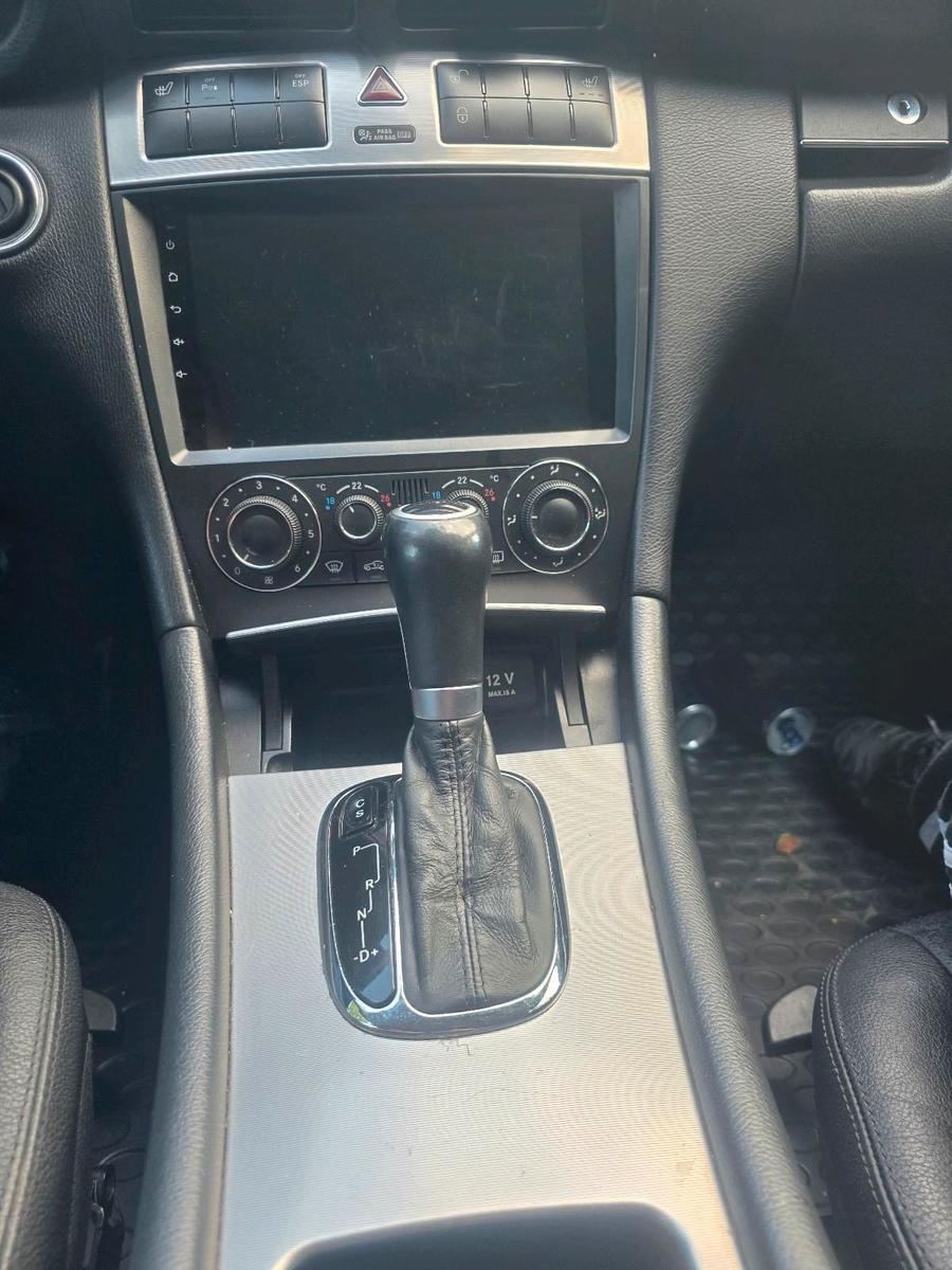 Mercedes-Benz C320 2005 — photo 7