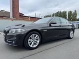 BMW 530 d *XDRIVE*LED*RFK*TÜV27*NAVI*1HAND*H&K - BMW: R27