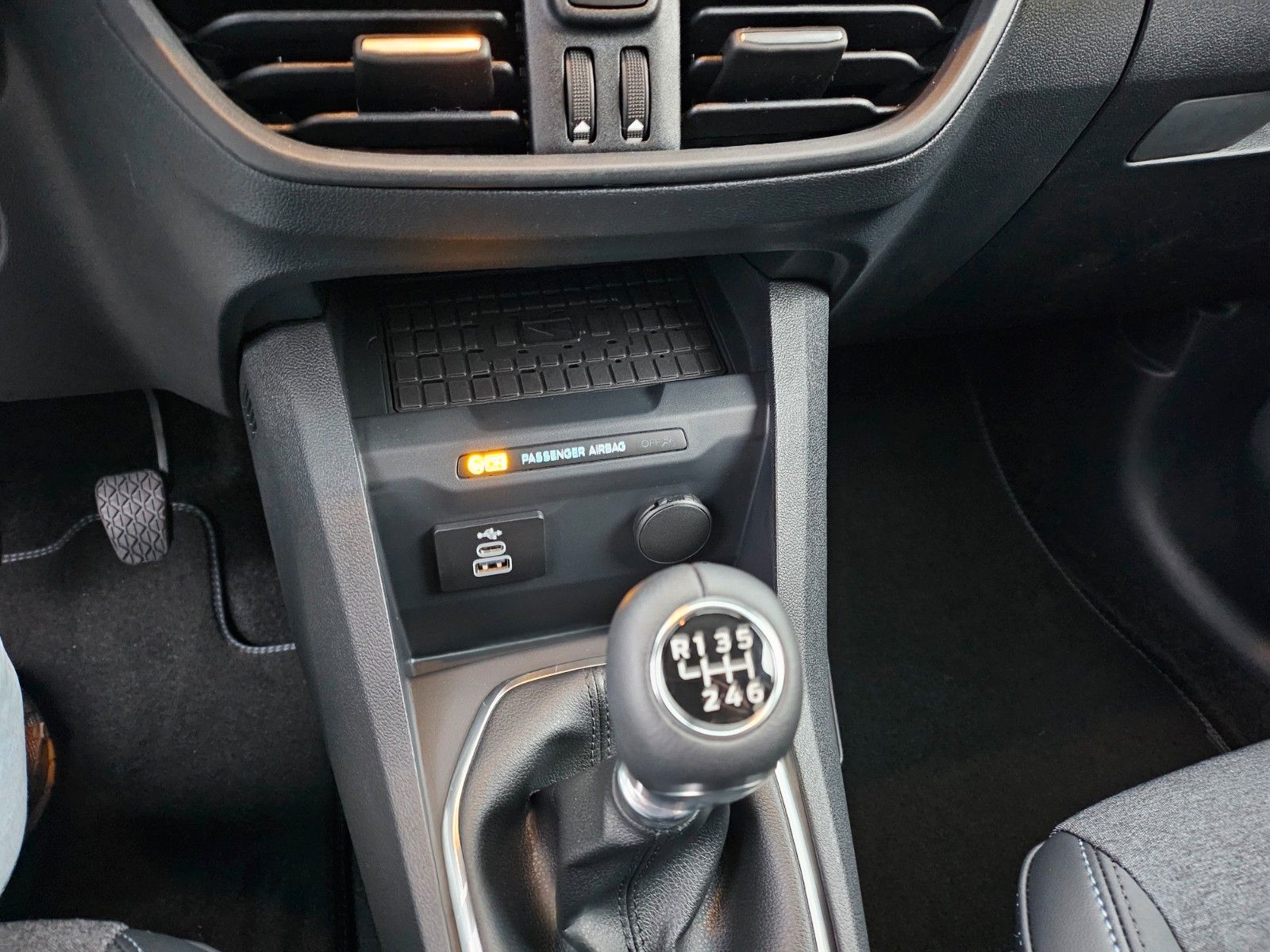Fahrzeugabbildung Ford Tourneo Courier Active