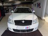 Skoda Octavia 1.8 TSI DSG Combi*LEDER*XENON*AHK*NAVI! - Skoda Octavia: 1.8