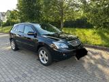 Lexus RX 400 h - Lexus RX 400 mit Hybrid-Antrieb: 400h