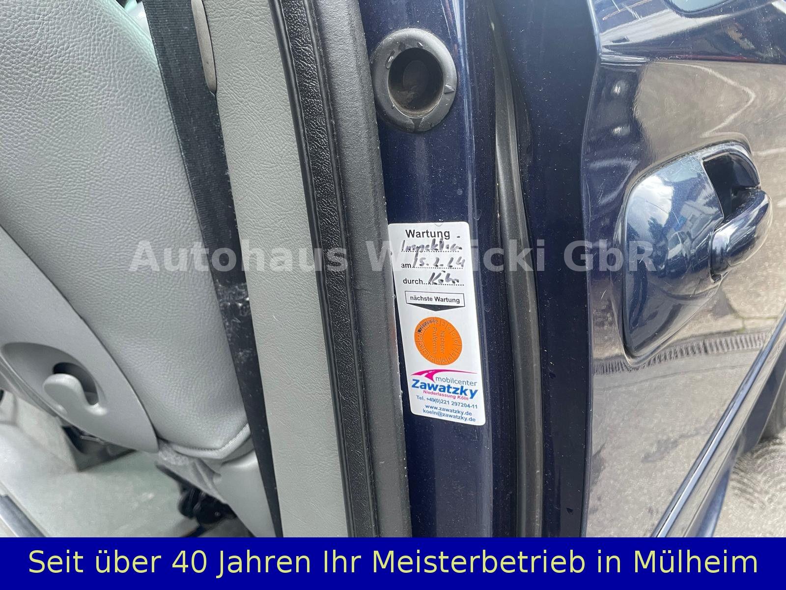 Chrysler Grand Voyager Limited 2,8 el. Rollstuhlrampe