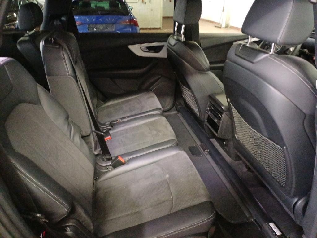 Fahrzeugabbildung Audi Q7 50 3.0 TDI quattro S-line+/PANO/AHK/KAMERA/7S