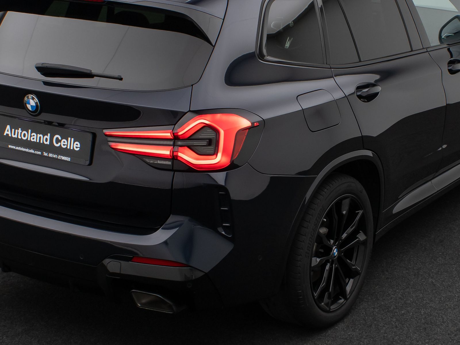 Fahrzeugabbildung BMW X3 xD20d M Sport Panorama Kamera Laser HUD HiFi