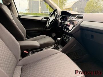 Volkswagen Tiguan - 9