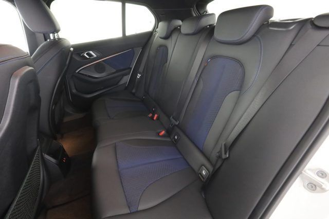 BMW 116 Serie 1 d ADVANTAGE imagem 3