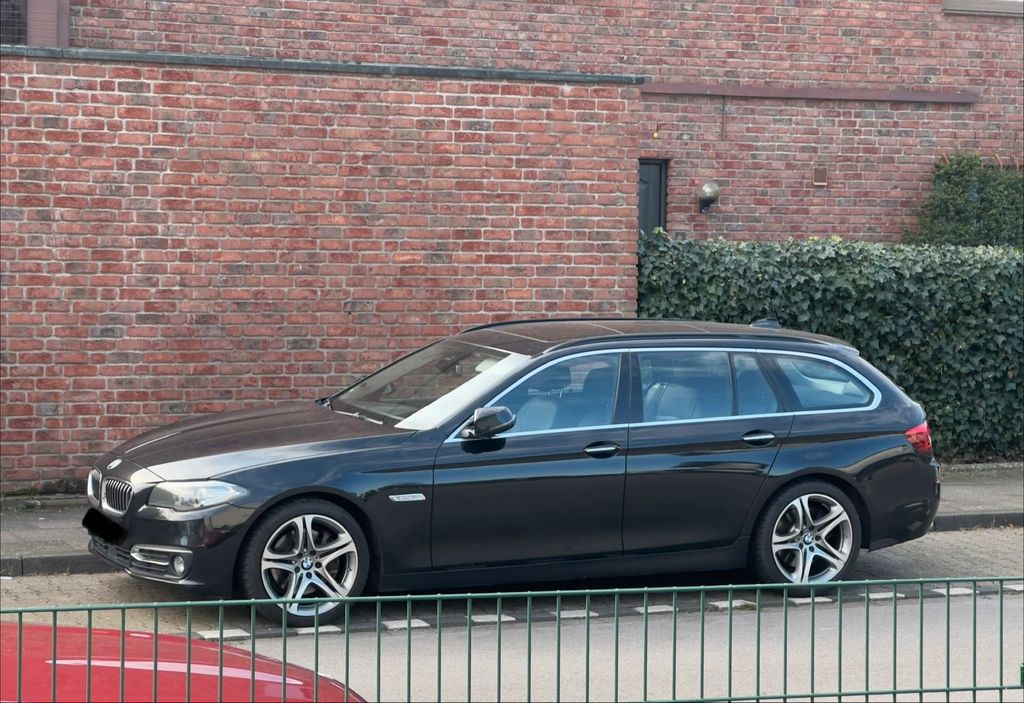 Image of BMW 530