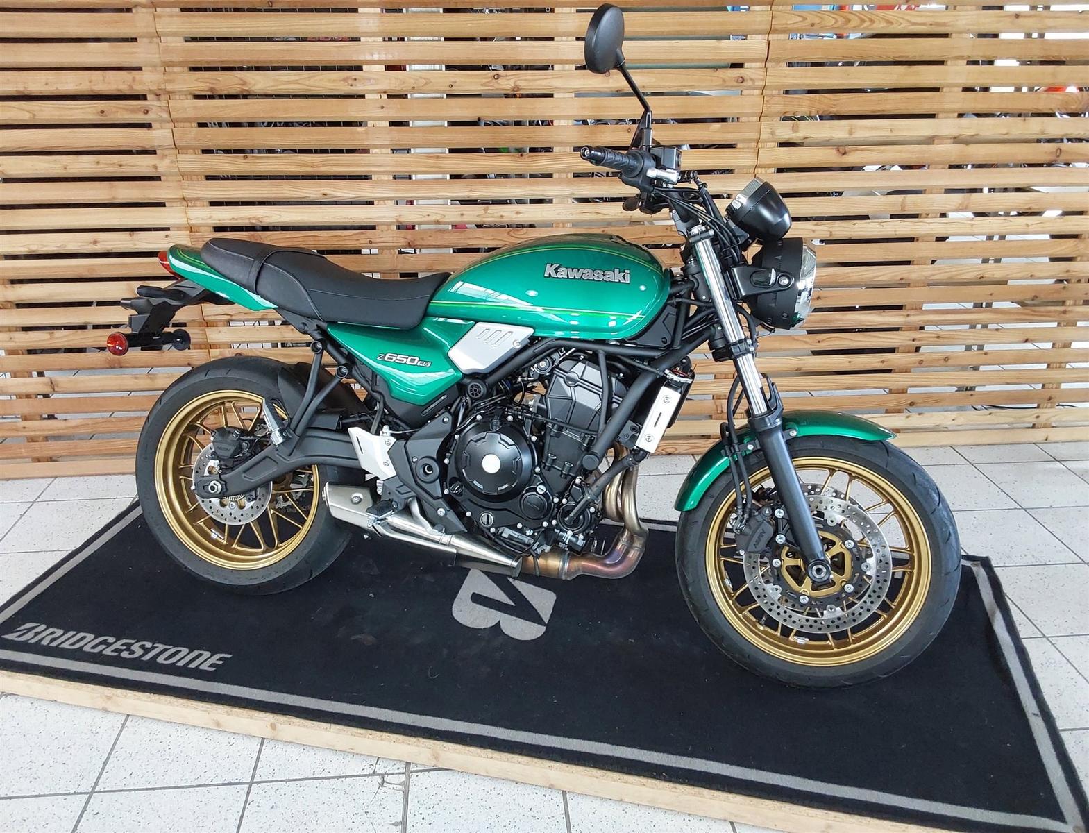Kawasaki Z650 RS **Neuzustand**--frischen TÜV