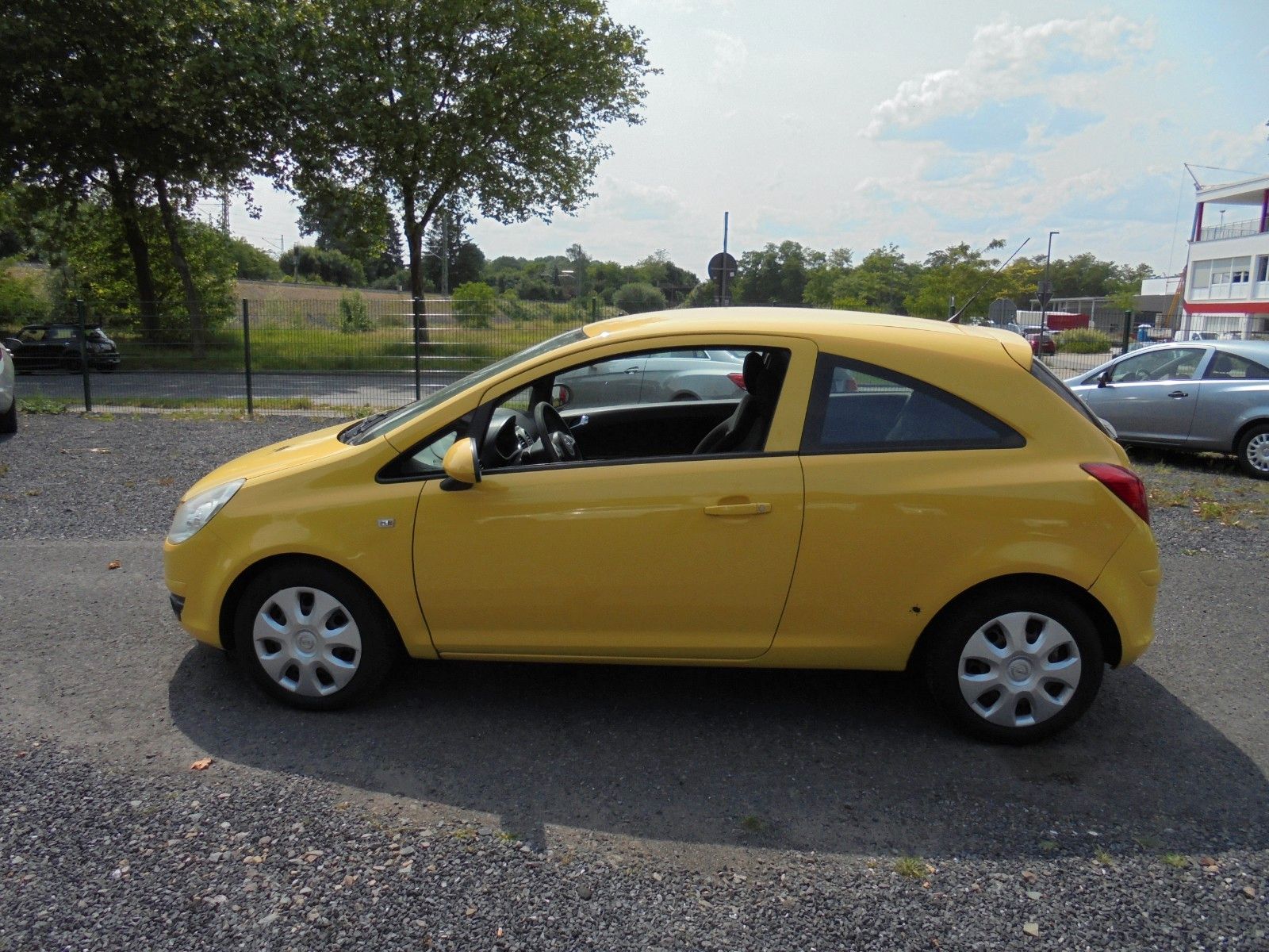 Fahrzeugabbildung Opel Corsa D 1.2 Edition Klima/Parktronik/