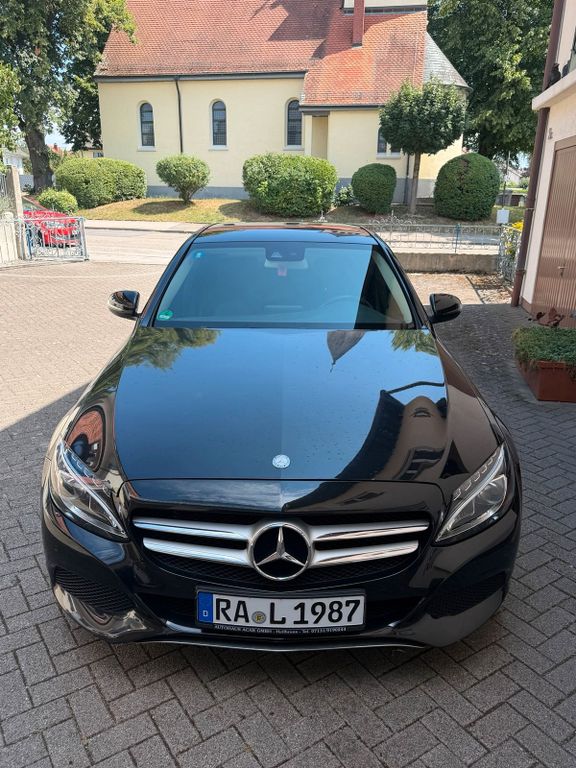 Image of Mercedes-Benz C 220