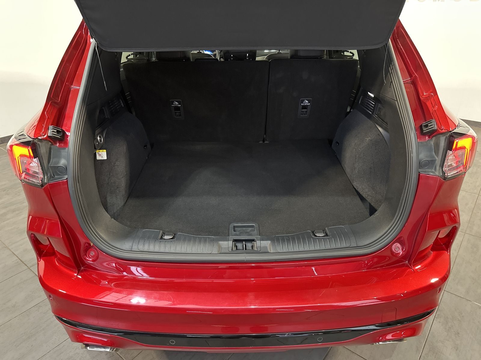 Fahrzeugabbildung Ford Kuga 2.0 EB 4x4 Aut.ST-LINE X NAV+LED+AHK+B&O+VC