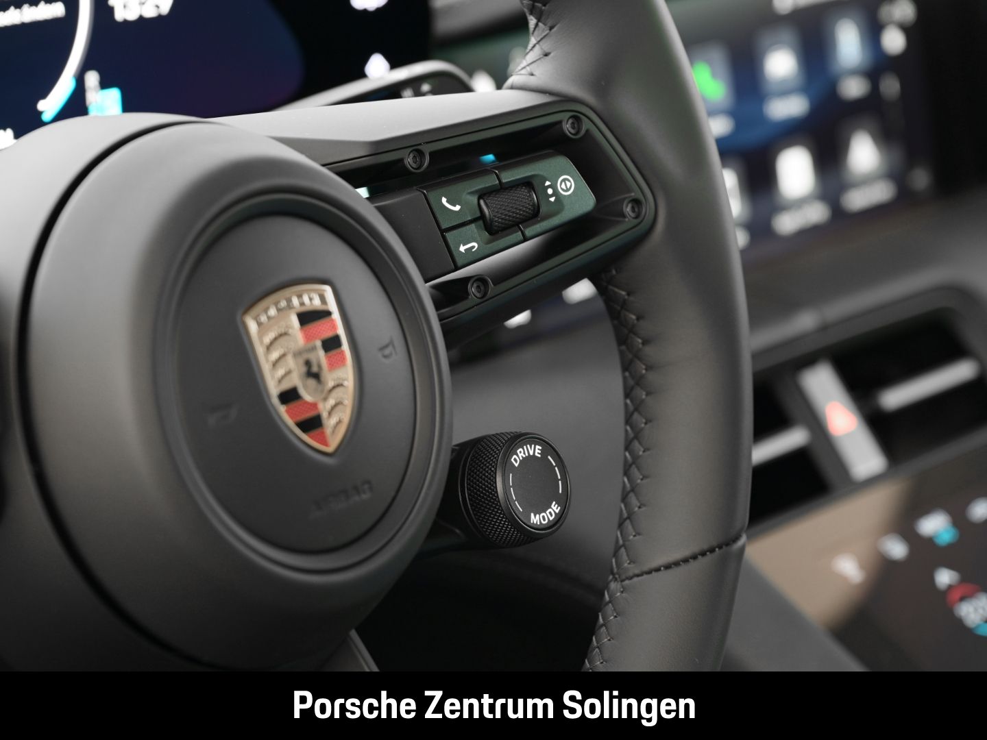Porsche Taycan 4 Black Edition PANO SportDesign 21'' Bei foto 13