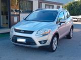 Ford Kuga 2.0 TDCi 140 CV 2WD Titanium DPF - Ford Kuga aus 2010: Titanium