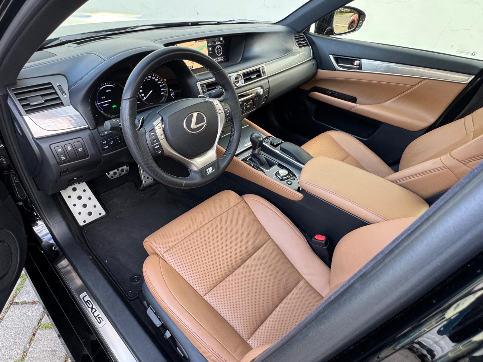 Lexus GS 450h F Sport 345 ch Hybride • Mark Levinson • Toit ouvrant • 4 roues directrices • Sièges ventilés