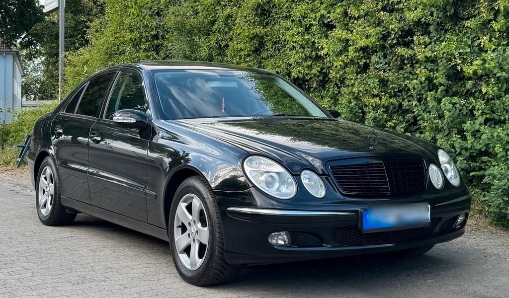 Mercedes-Benz E 200