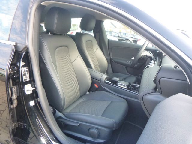 Fahrzeugabbildung Mercedes-Benz CLA 180 Shooting Brake >AUT/NAV/SHZ