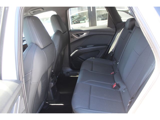 Q4 40 e-tron - S-Line*Assist+*AHK*MMI+SONOS*HUD!