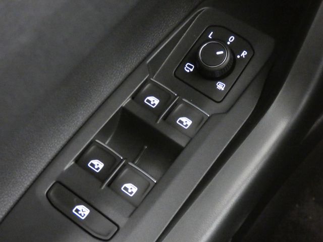 Polo 1.0 TSI R-Line DSG PANO KAMERA GARANTIE