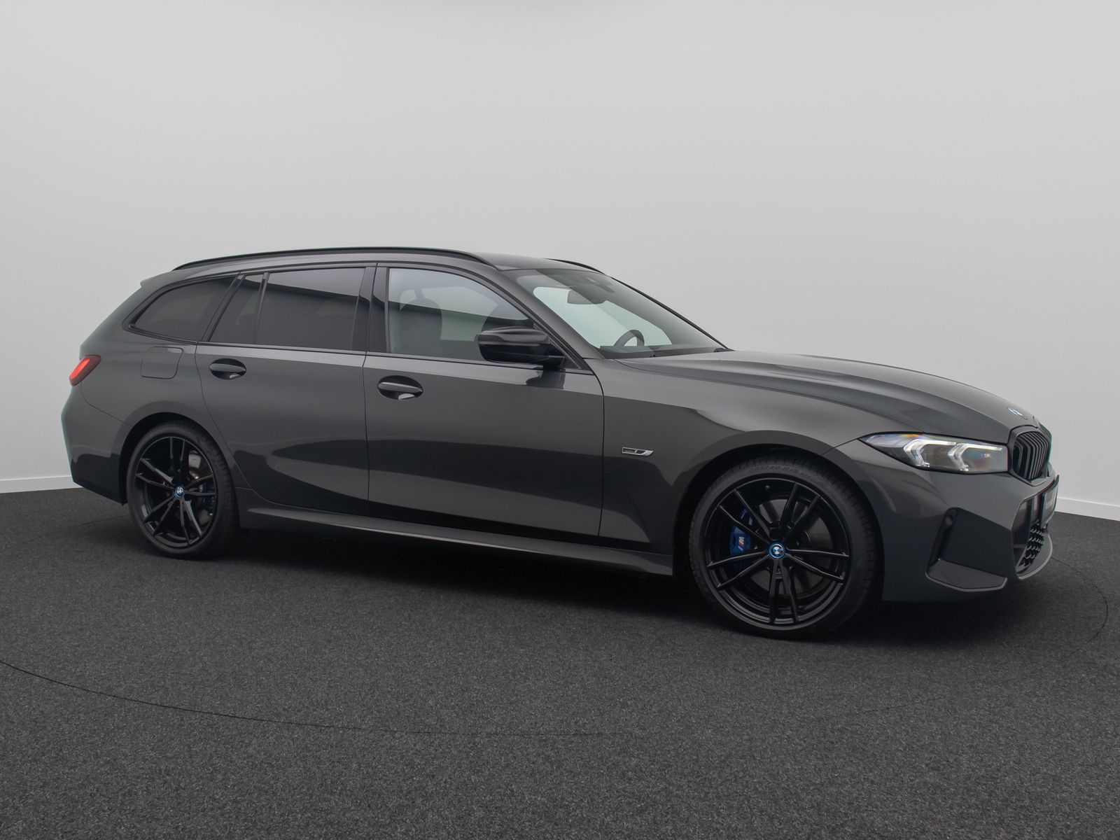 Fahrzeugabbildung BMW 330e M Sport DAB FernlichtAs HiFi Cockpit+19Zoll