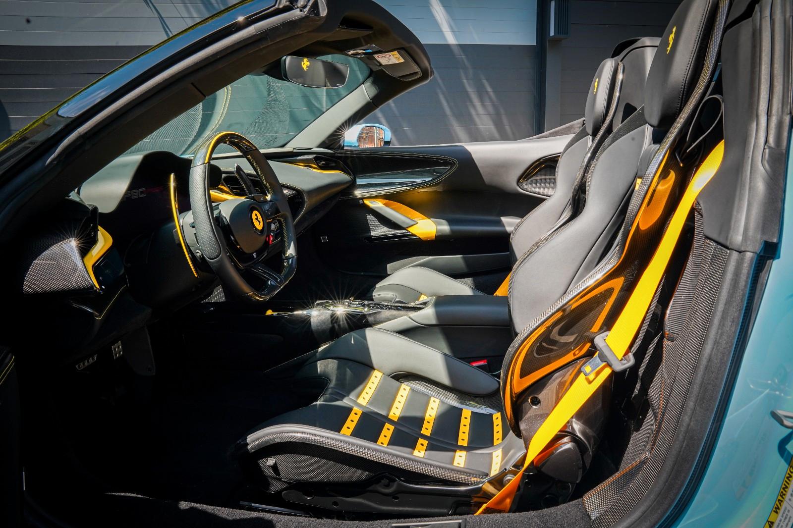 Ferrari SF90 Spider/LIFT/Azzuro La Plata