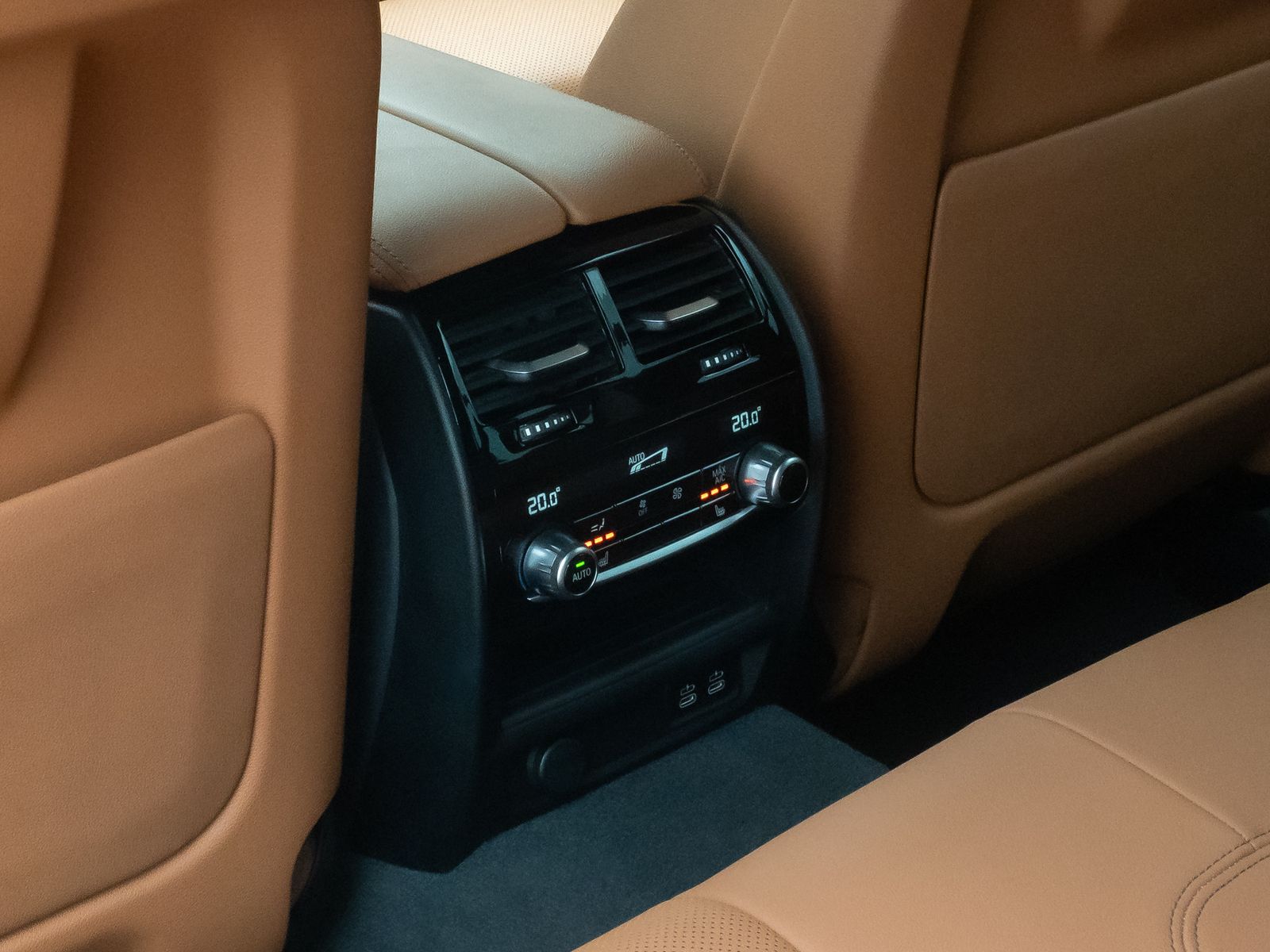 Fahrzeugabbildung BMW 530d xD M Sport Kamera HUD DAB H/K AHK ACC Alarm