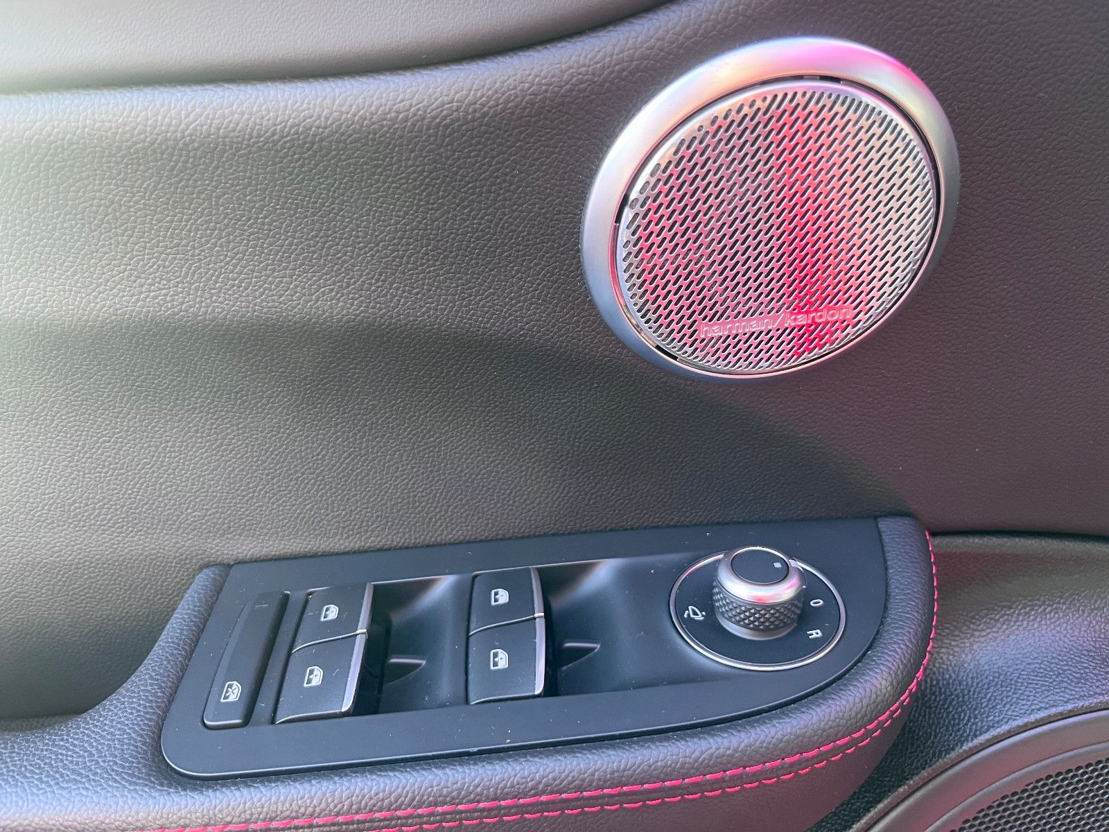 Fahrzeugabbildung Alfa Romeo Giulia Tributo Italiano Q4