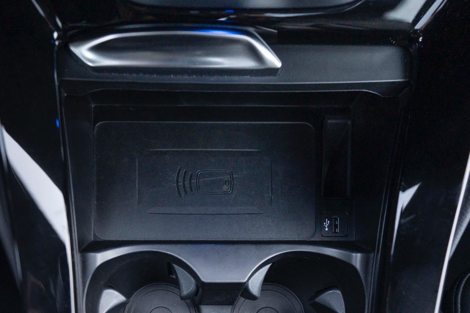 Fahrzeugabbildung BMW X3 xDrive30i HUD LED HIFI KAM NAV PANO SITZH