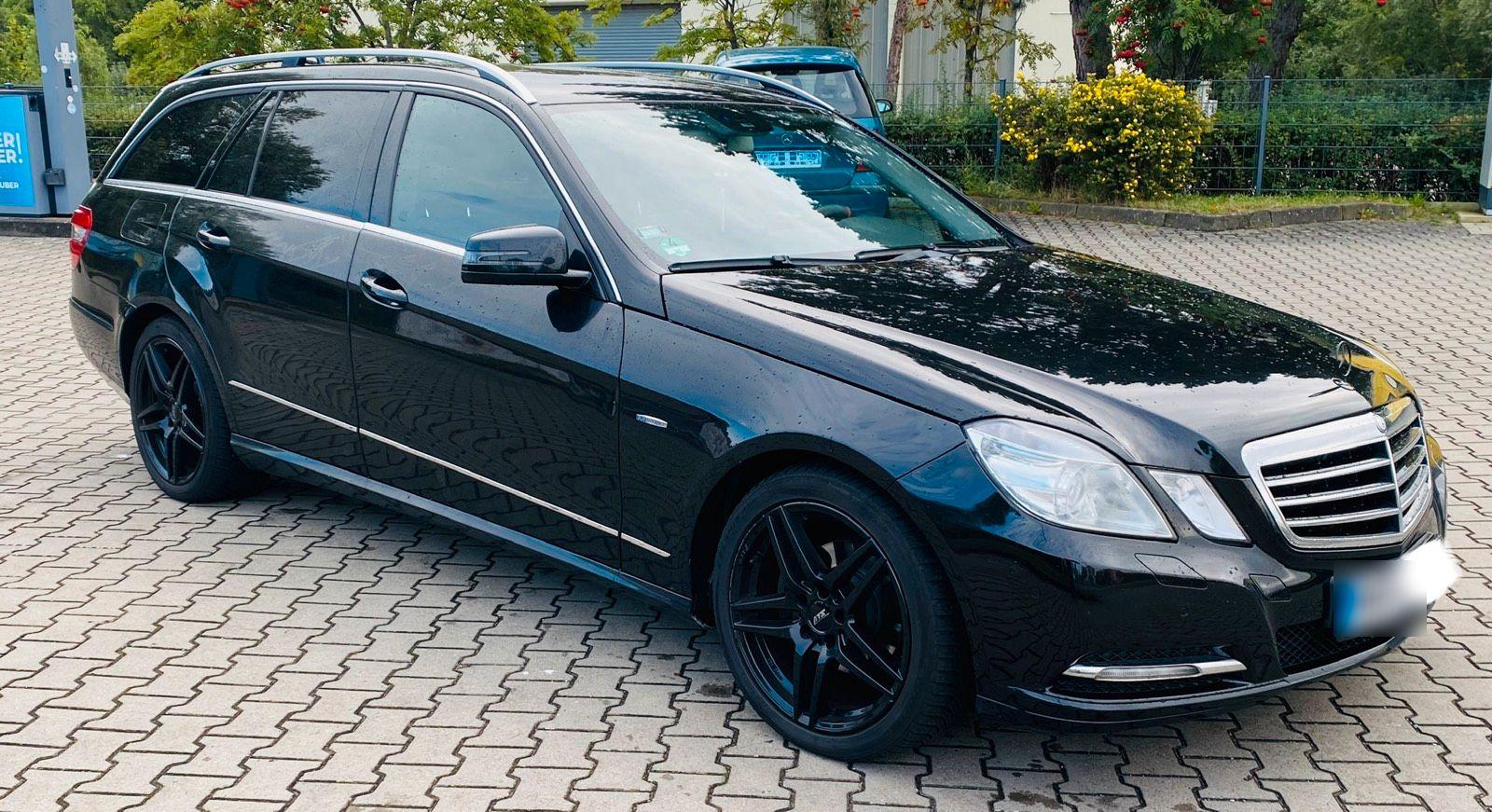 Mercedes-Benz E220 2011 — photo 7