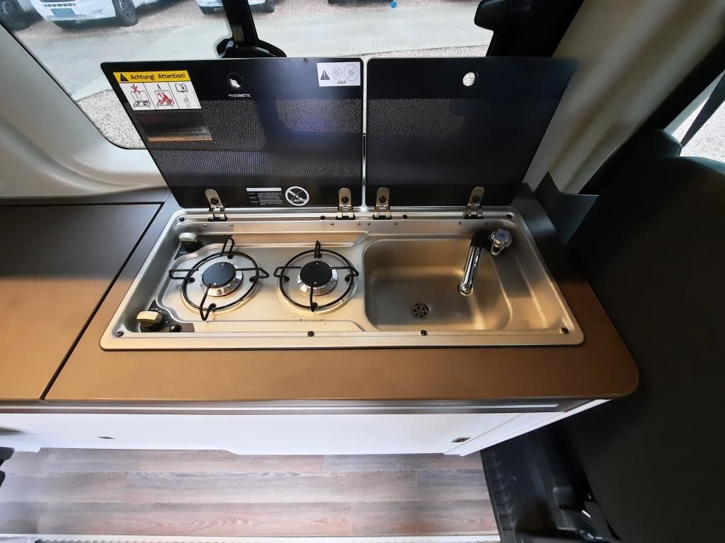 Fahrzeugabbildung Laika Kosmo Urban F 100+ Markise / AHK