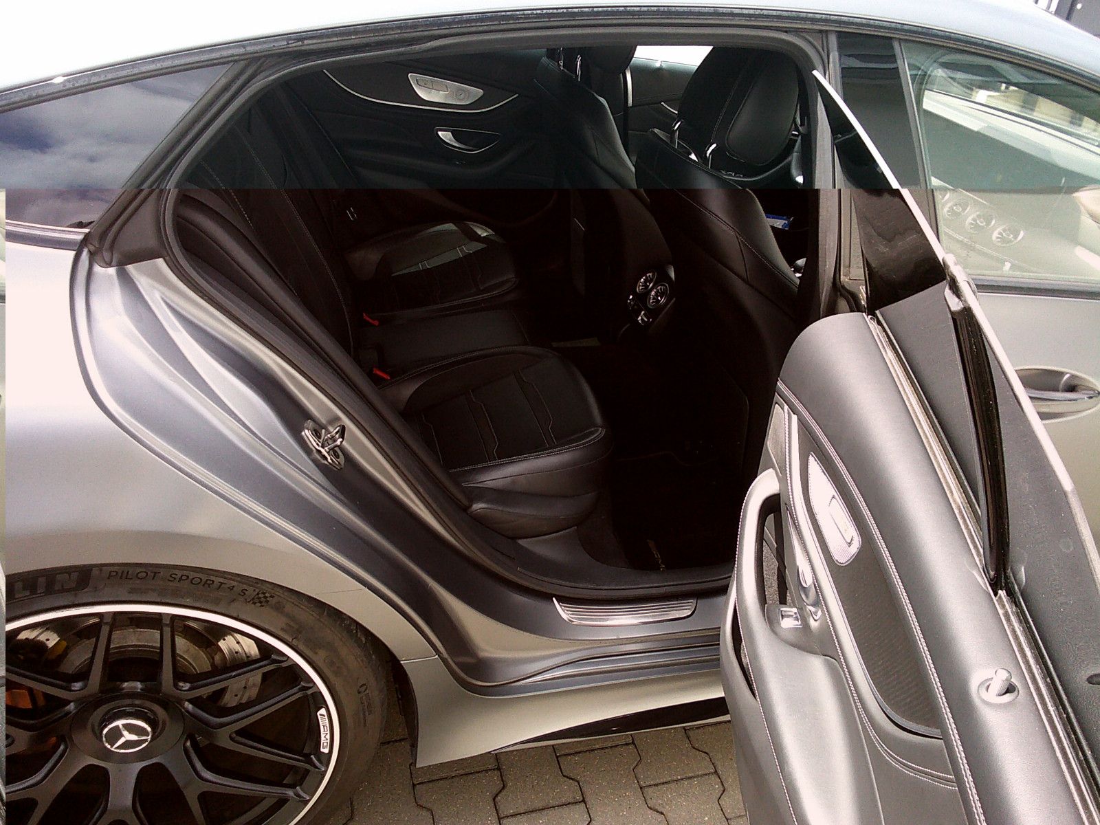 Fahrzeugabbildung Mercedes-Benz AMG GT 4-trg. 63 4Matic+
