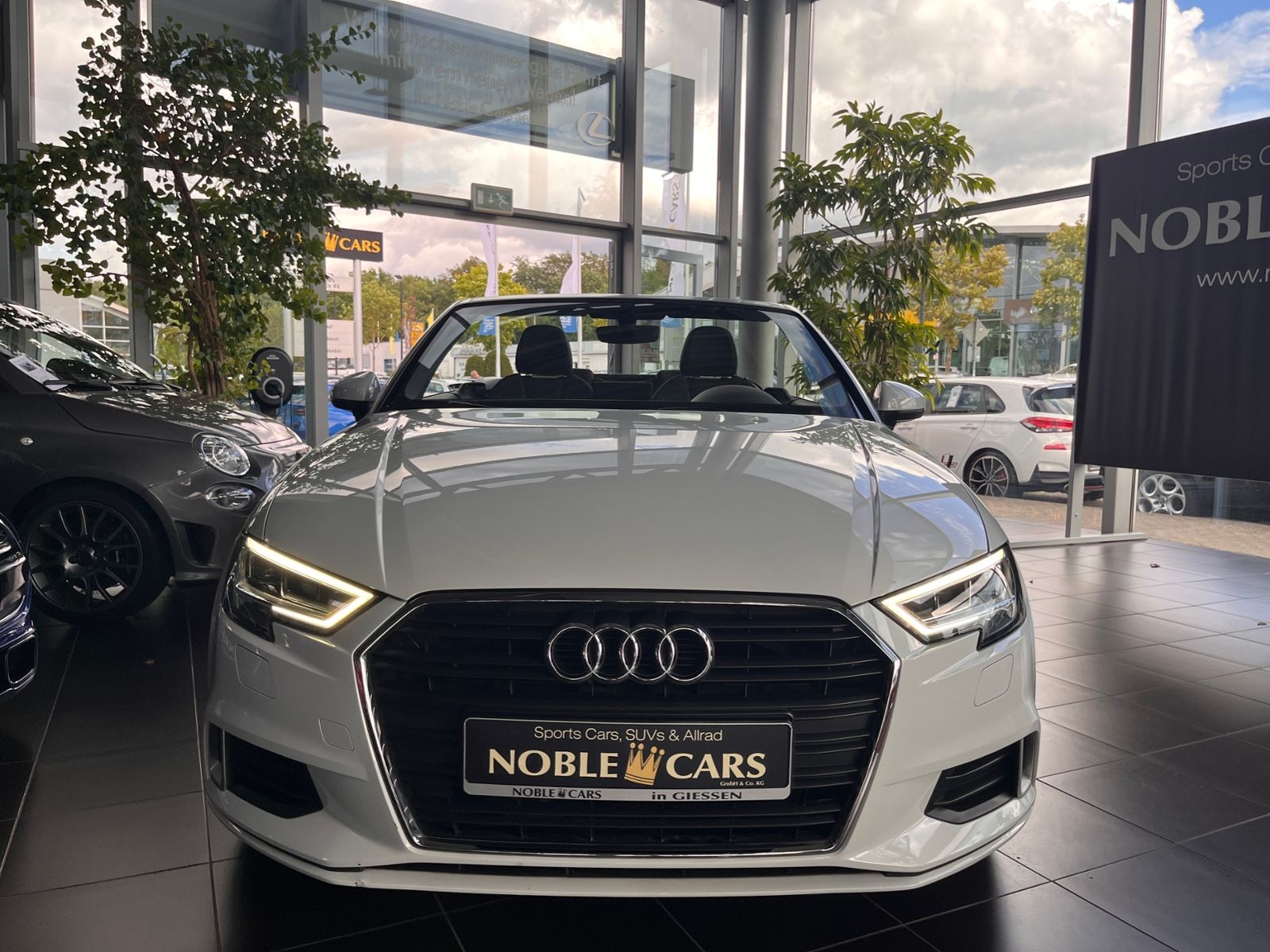 Fahrzeugabbildung Audi A3 Cabriolet Sport 35 TFSI S tronic AHK NAVI LED
