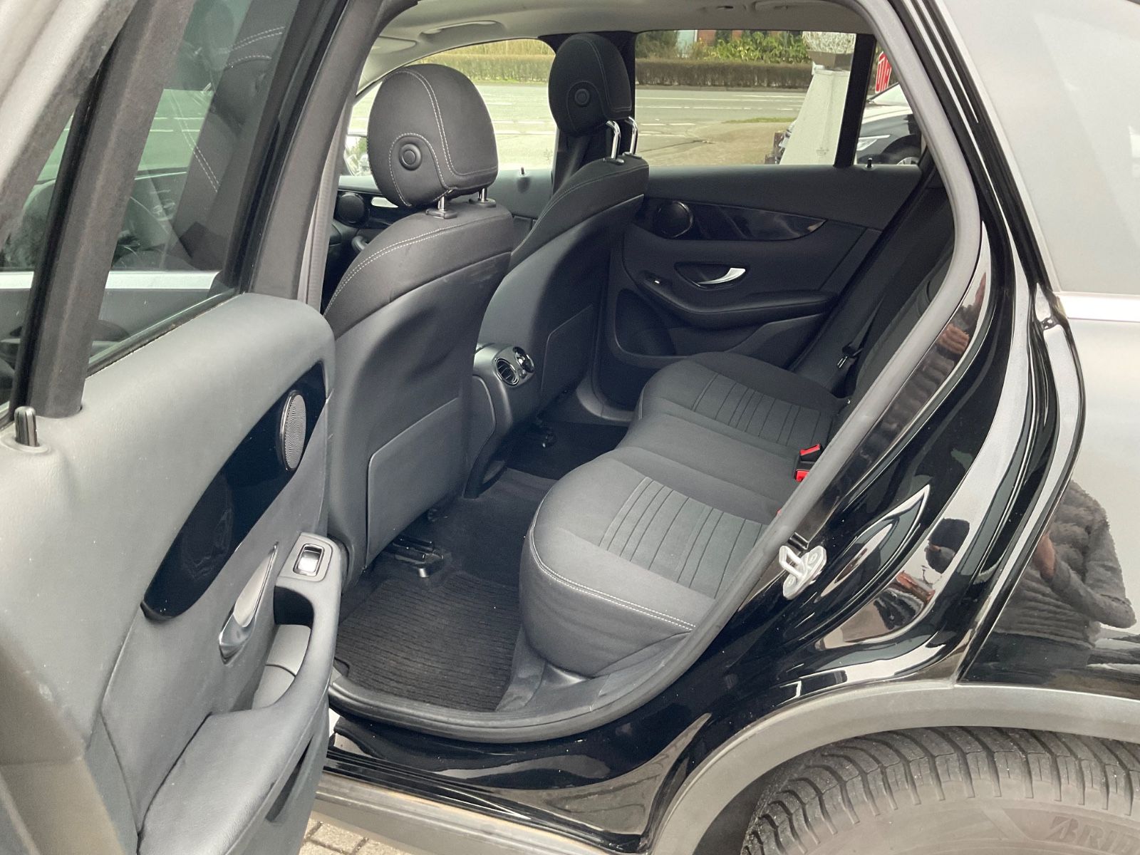 Fahrzeugabbildung Mercedes-Benz GLC 220 d 4MATIC Autom.AHK,Kamera,Distronic,LED