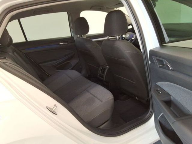 Golf VIII Life 1.5 TSI ACC LED SHZ LENKRADHZG